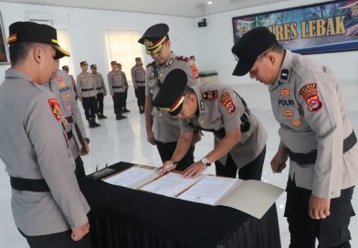 Kapolres Lebak Pimpin Upacara Serah Terima Jabatan Kapolsek Maja