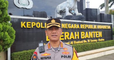 Polda Banten Tegaskan Pentingnya Kepatuhan Wisatawan Demi Keselamatan Bersama di Kawasan Anyer–Cinangka Polda Banten Tegaskan Pentingnya Kepatuhan Wisatawan Demi Keselamatan Bersama di Kawasan Anyer–Cinangka