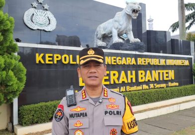 Polda Banten Tegaskan Pentingnya Kepatuhan Wisatawan Demi Keselamatan Bersama di Kawasan Anyer–Cinangka Polda Banten Tegaskan Pentingnya Kepatuhan Wisatawan Demi Keselamatan Bersama di Kawasan Anyer–Cinangka
