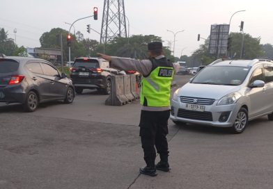 Gelar PECAK Pagi, Polsek Cikupa Atur Arus Lalu Lintas di Simpang Cikupa Mas