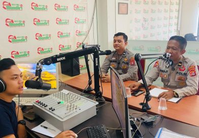 Polres Cilegon Sosialisasikan Layanan 110 Lewat Talkshow Mandiri FM, Ajak Warga Tak Ragu Lapor Polisi Polres Cilegon Sosialisasikan Layanan 110 Lewat Talkshow Mandiri FM, Ajak Warga Tak Ragu Lapor Polisi