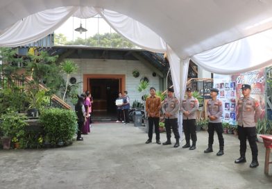 Pengamanan Gereja oleh Personel Polresta Serang Kota dalam rangka peringatan Kenaikan Yesus Kristus aman dan kondusif Pengamanan Gereja oleh Personel Polresta Serang Kota dalam rangka peringatan Kenaikan Yesus Kristus aman dan kondusif