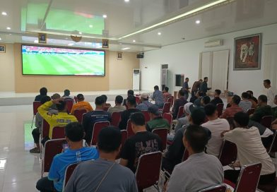 Semarak Piala Dunia 2026, Polda Banten dan Jajaran Gelar Nobar Bersama Masyarakat. Semarak Piala Dunia 2026, Polda Banten dan Jajaran Gelar Nobar Bersama Masyarakat.