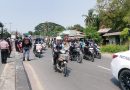 Satlantas Polres Serang Kawal Masa Aksi Buruh ke KP3B dengan Humanis Satlantas Polres Serang Kawal Masa Aksi Buruh ke KP3B dengan Humanis