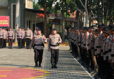 Pimpin Tradisi Penerimaan, Kapolda Banten Sambut 460 Bintara Remaja Satbrimob Pimpin Tradisi Penerimaan, Kapolda Banten Sambut 460 Bintara Remaja Satbrimob