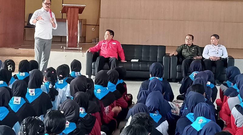Lurah Kutabumi Menghadiri Latihan Gabungan dan Lomba PMR PMI. Lurah Kutabumi Menghadiri Latihan Gabungan dan Lomba PMR PMI.