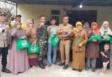 Bansos On The Spot Koramil Rajeg, TNI-Polri Bantu Warga