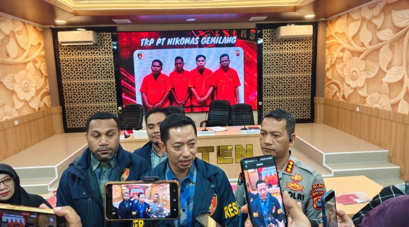 Ditreskrimum Polda Banten Ringkus Tiga Tersangka Kasus Pemerasan Terhadap PT Gandasari Energi Ditreskrimum Polda Banten Ringkus Tiga Tersangka Kasus Pemerasan Terhadap PT Gandasari Energi