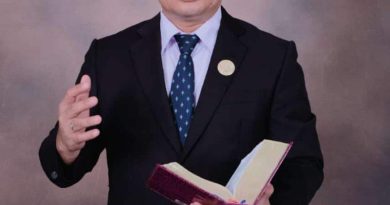 Renungan Senin,27 Juli 2026 Oleh : Pdt. Dr. Philip S Buulolo  Kepahitan Mengacaukan Kedamaian  Ibrani 12 : 14 – 15
