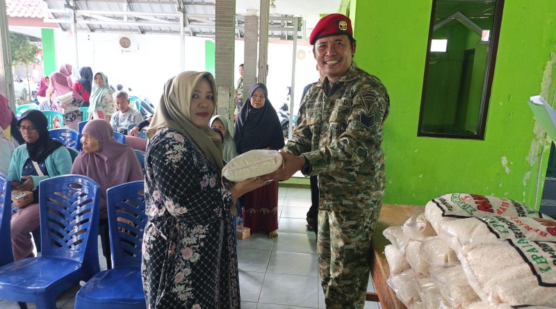 SINTEL YON 71-3 KOPASSUS GELAR KARYA BAKTI TNI DI CIRACAS : Wujud Kemanunggalan TNI-Rakyat, Perkuat Gotong Royong dan Ketahanan Wilayah SINTEL YON 71-3 KOPASSUS GELAR KARYA BAKTI TNI DI CIRACAS : Wujud Kemanunggalan TNI-Rakyat, Perkuat Gotong Royong dan Ketahanan Wilayah