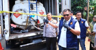 Polda Banten Ungkap 6 Lokasi Tambang Ilegal dan Penyalahgunaan BBM Bersubsidi, 7 Tersangka Ditahan. Polda Banten Ungkap 6 Lokasi Tambang Ilegal dan Penyalahgunaan BBM Bersubsidi, 7 Tersangka Ditahan.