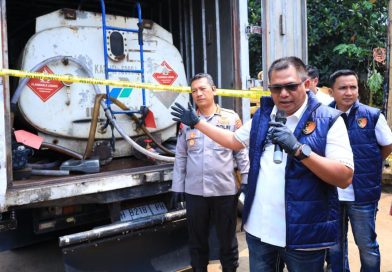 Polda Banten Ungkap 6 Lokasi Tambang Ilegal dan Penyalahgunaan BBM Bersubsidi, 7 Tersangka Ditahan. Polda Banten Ungkap 6 Lokasi Tambang Ilegal dan Penyalahgunaan BBM Bersubsidi, 7 Tersangka Ditahan.