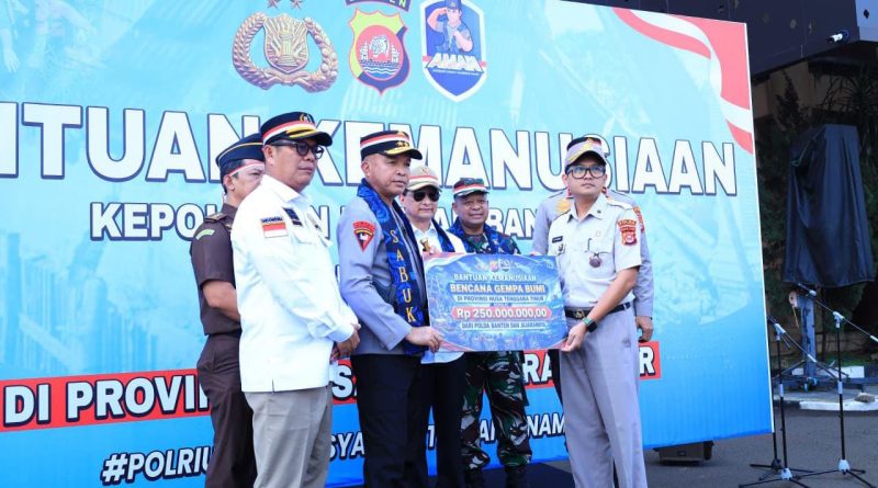 Polda Banten Salurkan Bantuan Sosial bagi Warga Terdampak Gempa Nusa Tenggara Timur. Polda Banten Salurkan Bantuan Sosial bagi Warga Terdampak Gempa Nusa Tenggara Timur.