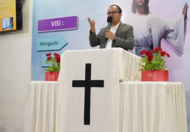 Harta Membuat Manusia Melupakan TUHAN Harta Membuat Manusia Melupakan TUHAN