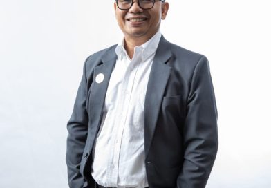 Hikmat Membuat Kita Melihat Dengan Benar. Hikmat Membuat Kita Melihat Dengan Benar.