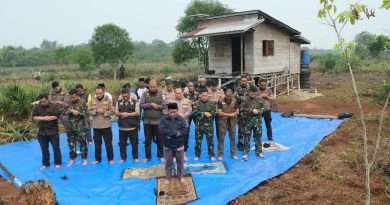Kapolda Riau dan Pangdam Tinjau Karhutla di Inhu, Gelar Salat Istisqa Memohon Hujan