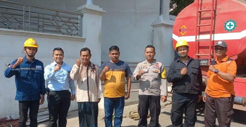 Sinergi Polsek puloampel dan PT ihi Salurkan Air Bersih, Hadirkan Kepedulian untuk Masyarakat.