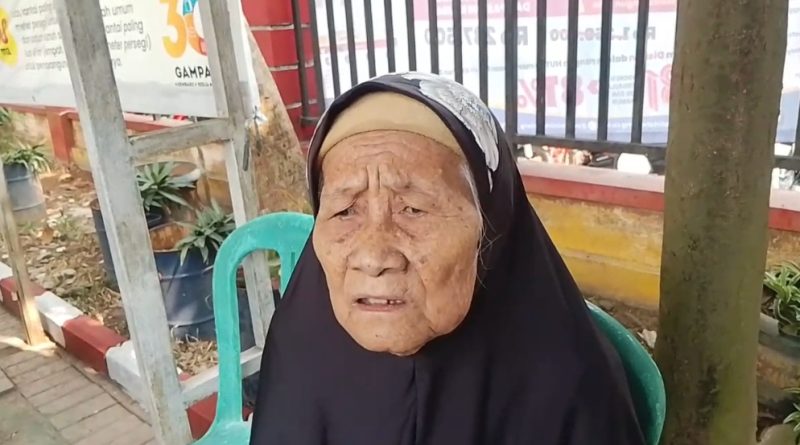 Respon Cepat Lurah Sangiang Jaya Ardi Irawan Bantu Nenek Usia 90 Tahun : Aspek Kemanusiaan dan Pelayanan Lansia Menjadi Prioritas Utama 