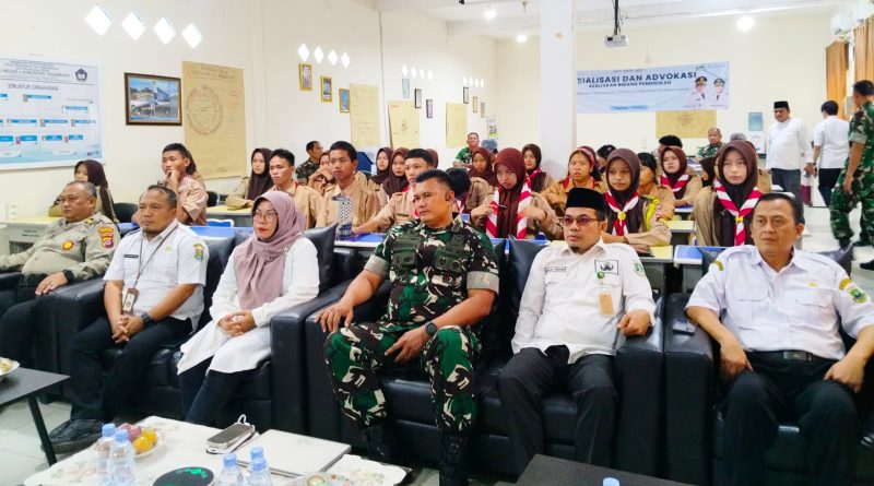 Kasdim 0510/Trs Lauching Ekstrakurikuler Korps Kadet KKRI di SMKN 4.